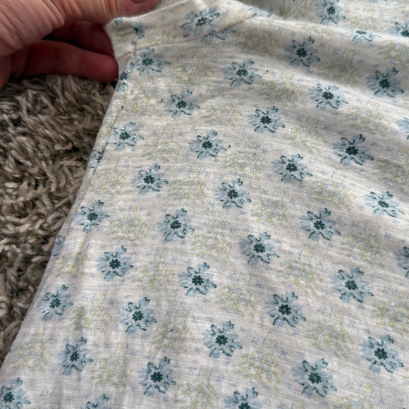 Lucky Brand Tee Shirt Top Floral Blue and Yellow Size Medium - Picture 7 of 8